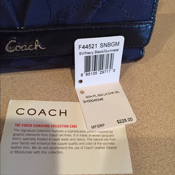 Coach Wallet - Picture 8 of 8